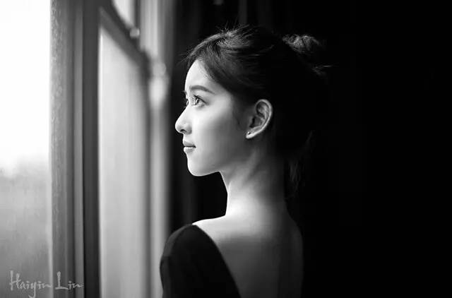 章泽天：你以为她靠刘强东，其实她是Uber股东，年仅23岁投资6家公司，论人生赢家奶茶妹妹养成记丨艾问