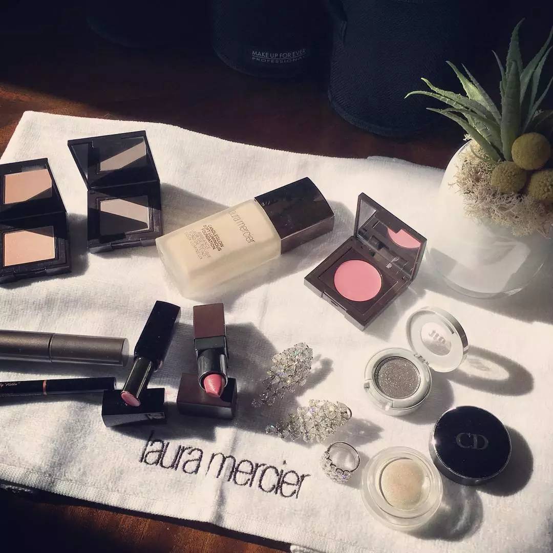 深扒金球奖彩妆（上）2016新鲜货PK经典好卖款