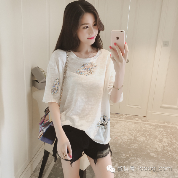 这么美丽的衣服你还在犹豫什么？