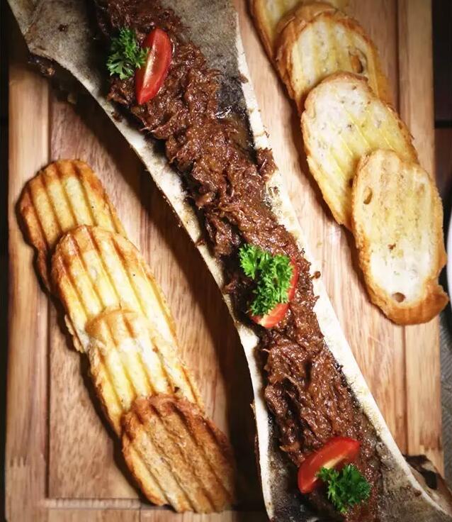 寻找胡同巷子里的美食惠灵顿牛排,西安在哪能吃到惠灵顿牛排