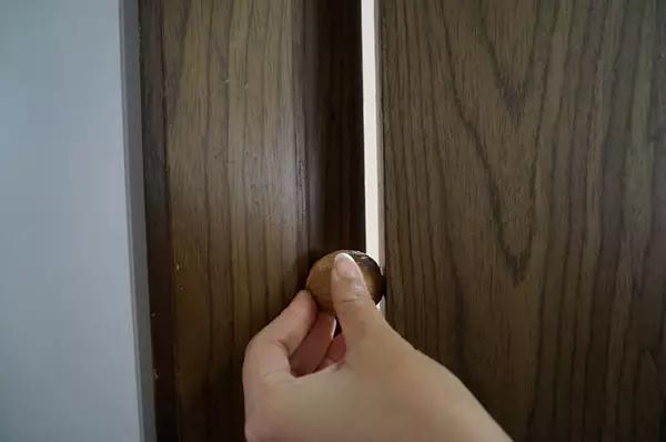 吃核桃用的钳子,吃核桃吃生的还是吃熟的