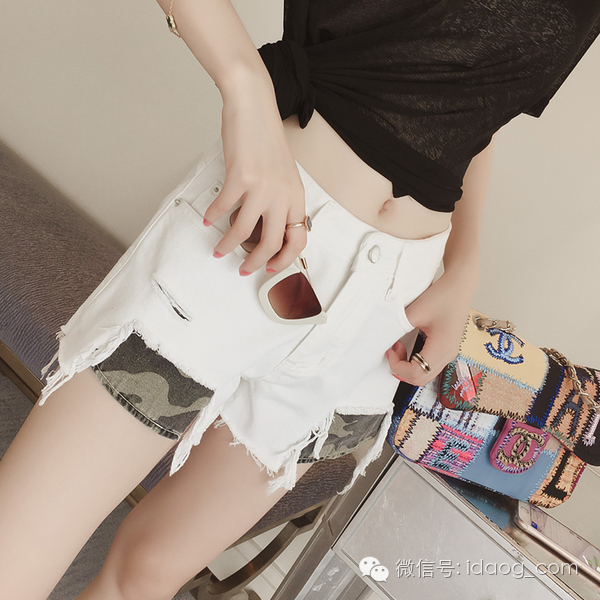 这么美丽的衣服你还在犹豫什么？