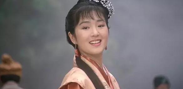 警匪较量周星驰,周星驰电影里的香港警匪片