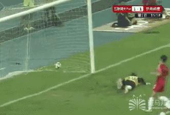 鹿晗踢球水平怎样,鹿晗足球在娱乐圈是什么水平