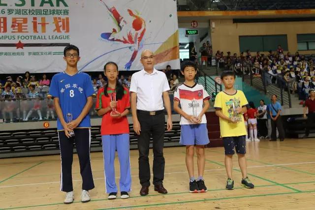 罗湖骄傲：足球小将超录取线61分考上清华！