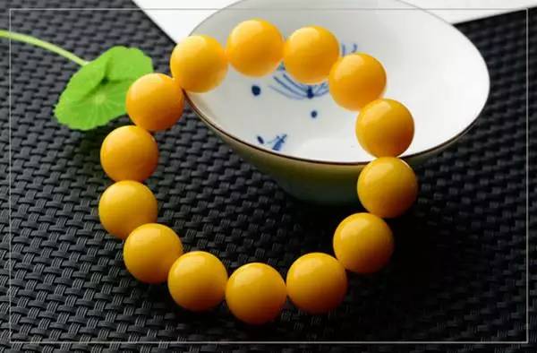 蜜蜡这种东西你真的懂吗,真正的蜜蜡是啥样的