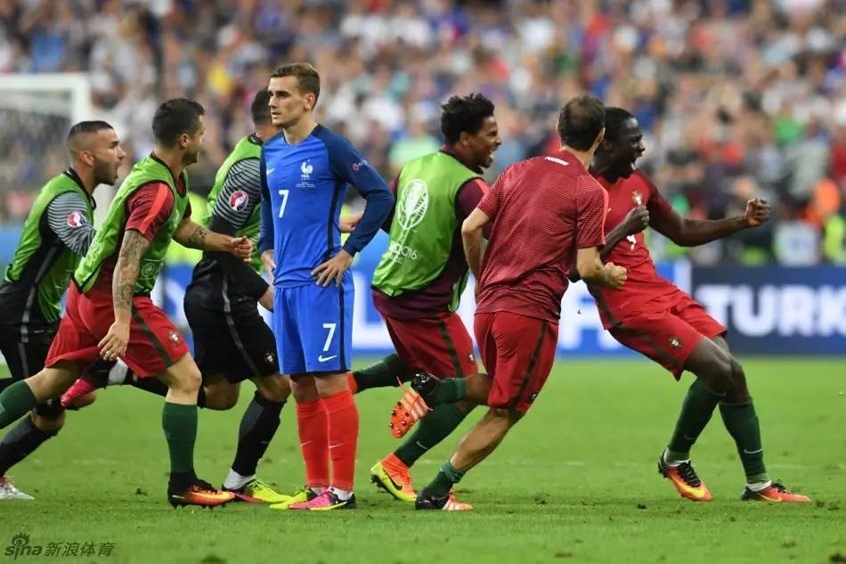 悲喜穿肠过，人生是个球|欧洲杯结束了