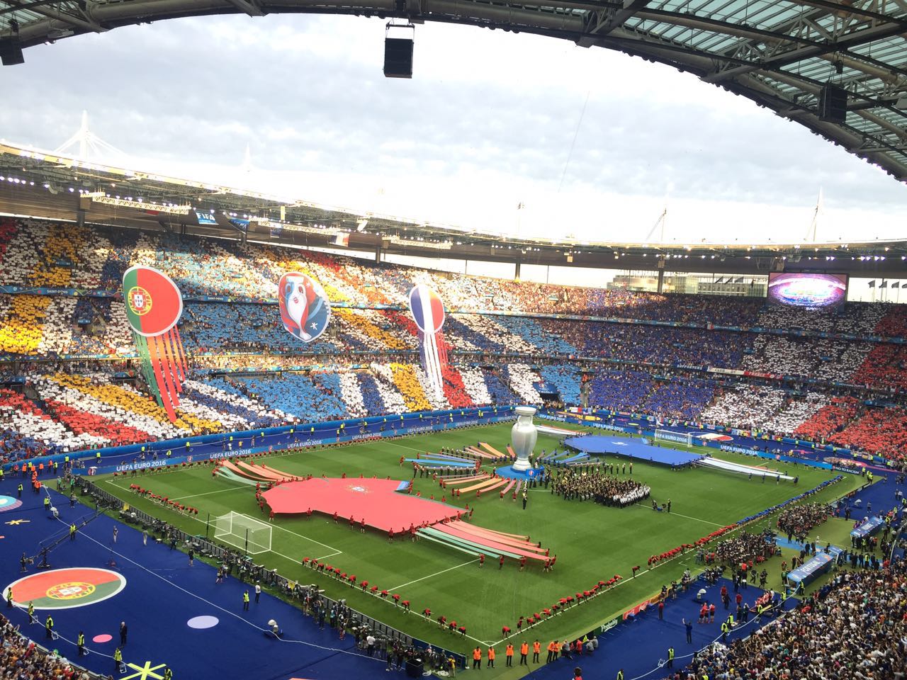 欧洲杯看球笔记：毒瘤还是大腿？C罗伤退背后的尴尬