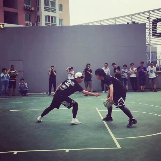 陈赫全民枪战直播视频,陈赫代言全民枪战现场直播