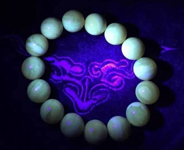 蜜蜡这种东西你真的懂吗,真正的蜜蜡是啥样的