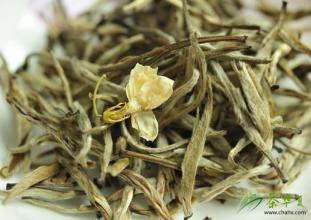 色如玉，香袭人，一盏茉莉，莫道不销魂