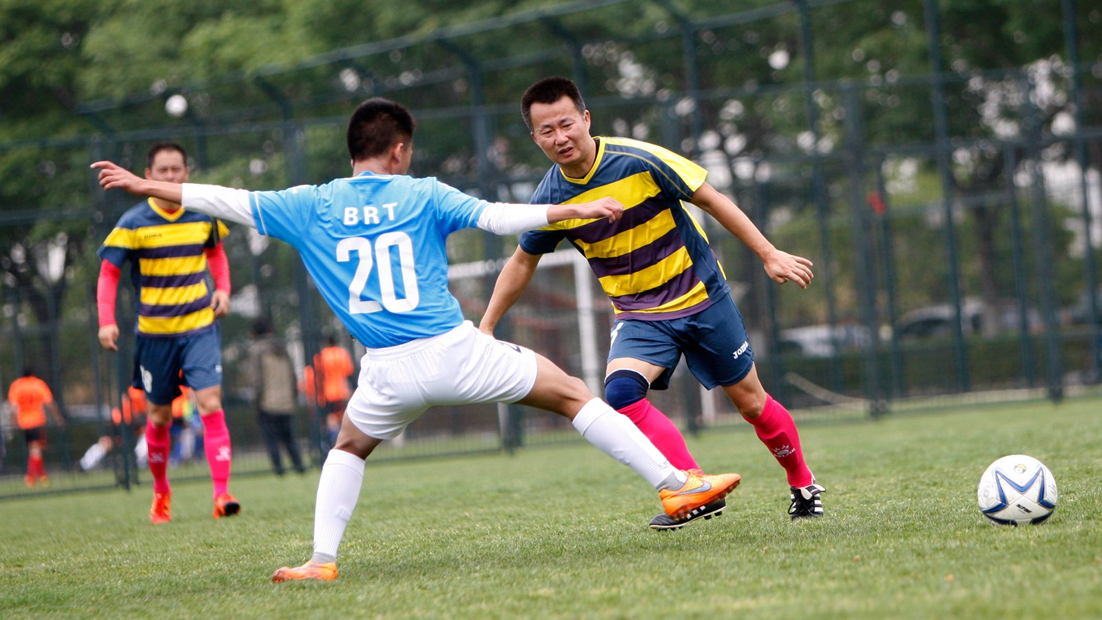 拿生活费转三次车参赛，擂台赛新来的学生军好励志