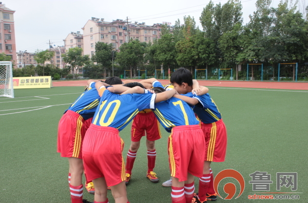 礼仪之花绽放国旗下讲话,礼仪之花盛放校园