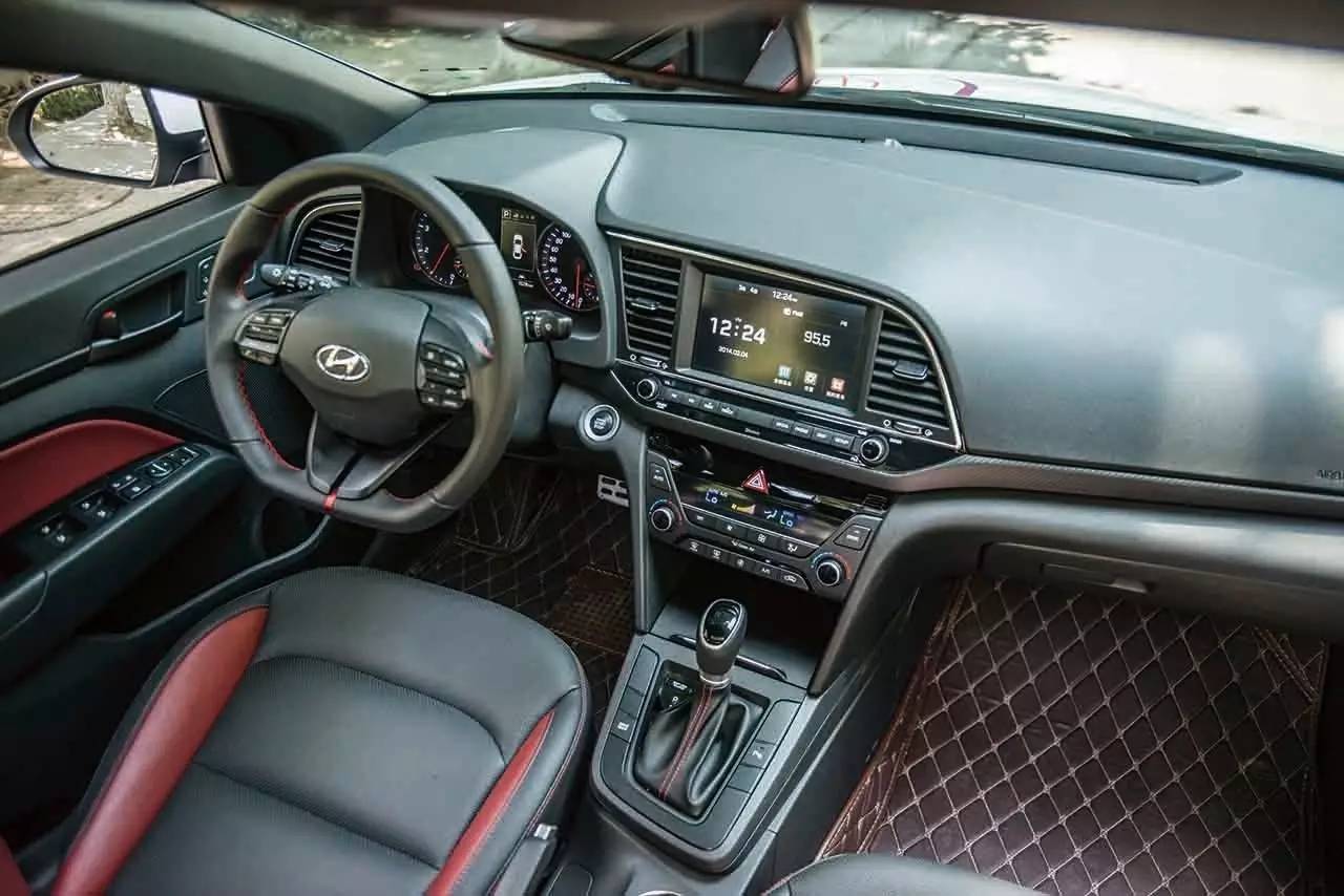 颜值担当试驾2016款北京现代领动1.4T双离合炫动·旗舰型