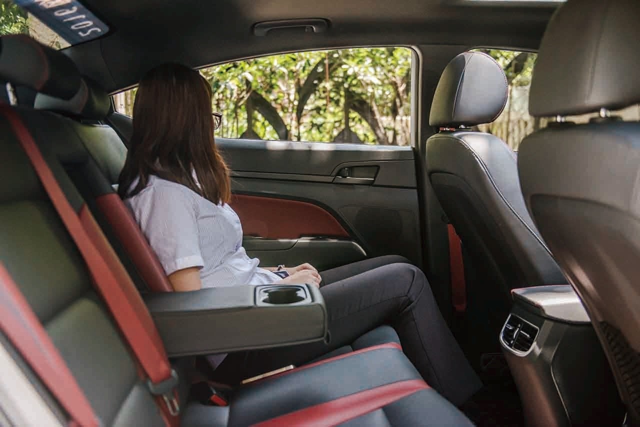 颜值担当试驾2016款北京现代领动1.4T双离合炫动·旗舰型