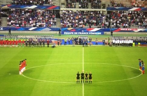 张玉宁曼联拿球,早报阿森纳4-2切尔西萨卡点射