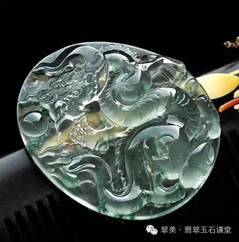 绿色翡翠和红色翡翠一起镶嵌,翡翠镶嵌垫底色和不垫底的区别