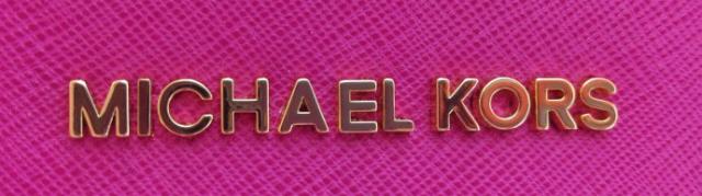 呸！你个假包婊，还有脸出来晒？