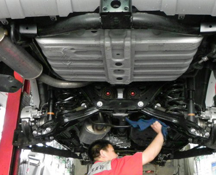 底盘装甲到底值不值得装,底盘装甲是好东西