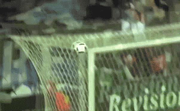 c罗和伊布的经典之战世界杯,2014年c罗击败伊布