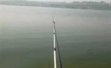 钓鱼快速纠正握竿技巧图解,钓鱼怎样握竿子手不累