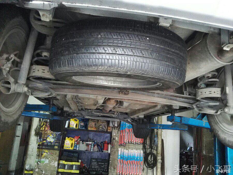 备胎改下挂式,背负式备胎改底挂怎么改