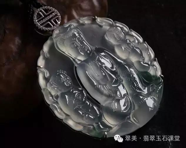 绿色翡翠和红色翡翠一起镶嵌,翡翠镶嵌垫底色和不垫底的区别