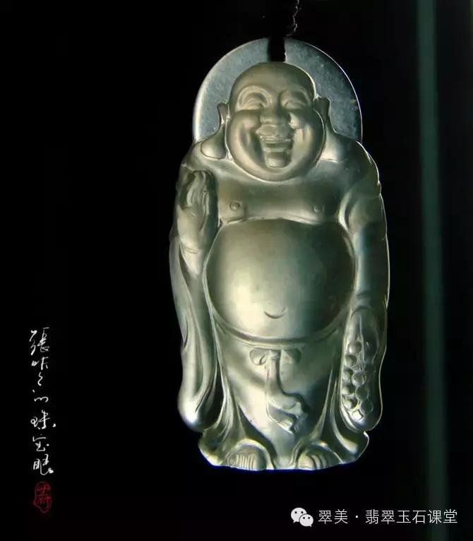 绿色翡翠和红色翡翠一起镶嵌,翡翠镶嵌垫底色和不垫底的区别