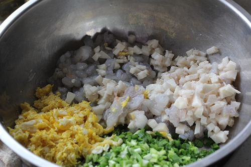 韭菜虾仁鸡蛋三鲜馅饺子怎么拌,虾仁韭菜鸡蛋三鲜馅饺子怎么调馅