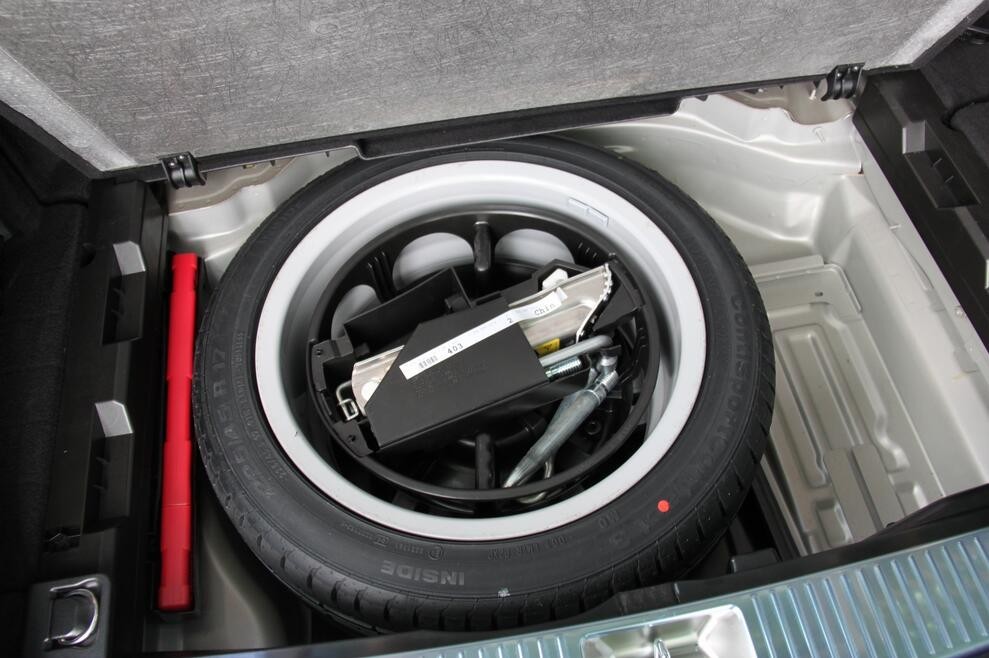 哪些车配了全尺寸备胎,为什么买的新车没有全尺寸备胎