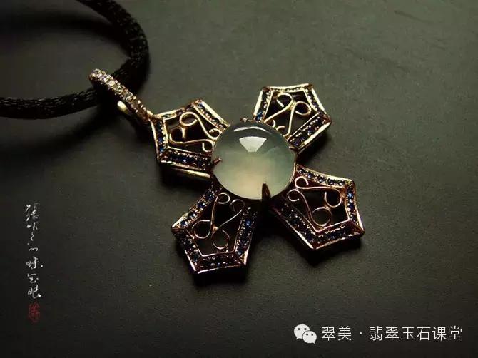 绿色翡翠和红色翡翠一起镶嵌,翡翠镶嵌垫底色和不垫底的区别