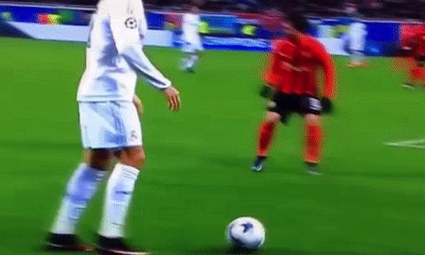 c罗和伊布的经典之战世界杯,2014年c罗击败伊布