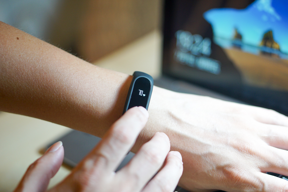 小米手环2现在值得入手吗,小米手环2升级后是什么样子