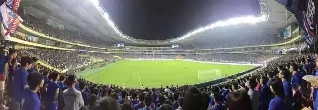 虹口足球场能容纳多少观众,虹口足球场容纳多少观众