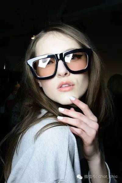 选对太阳镜提升魅力仅在一瞬间,选对眼镜颜值提升