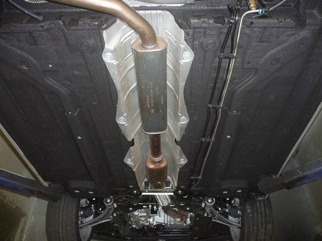 宝马3系有必要装底盘装甲,新车有必要装底盘装甲吗