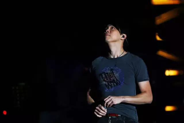 tia袁娅维陶喆盛夏光年,陶喆相思赋予谁