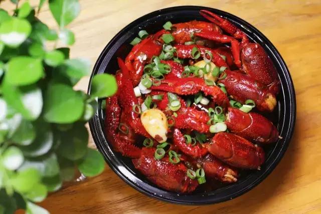 十二个时辰，三十九道工序，西安这家的秘制吮指虾好吃到没朋友