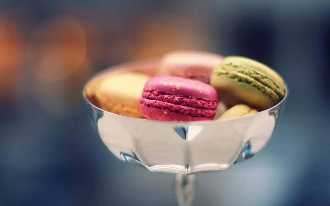 马卡龙蓝色法式,法式马卡龙和意式马卡龙的差别