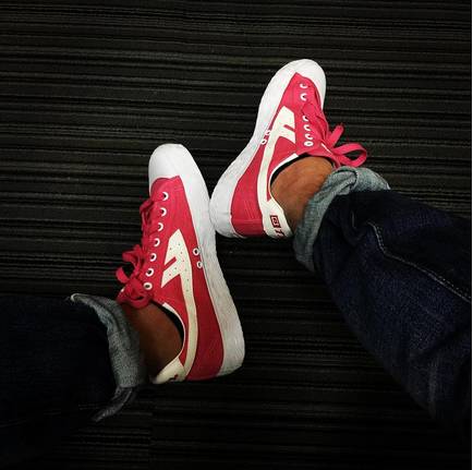 回力鞋70年代最经典的红白色,回力最火的五款老爹鞋渐变色