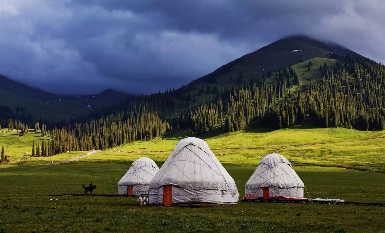 险过独库，美过101，伊犁还私藏着这样一条经典之路！