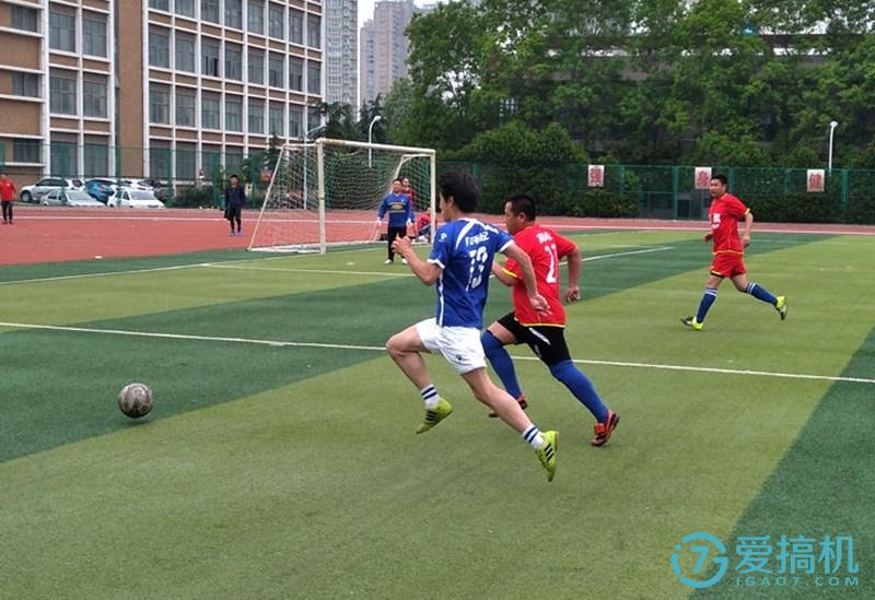 iqooneo7se和光荣x50拍照哪个好,光荣7i和小米5对比