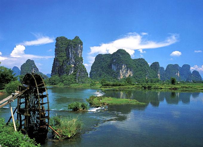 《绝地逃亡》成龙大哥为你指点，国内暑期出游好去处