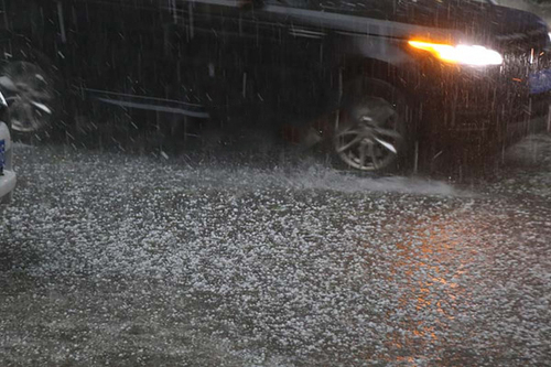 雷雨天行车注意事项,雷雨天气行车注意安全