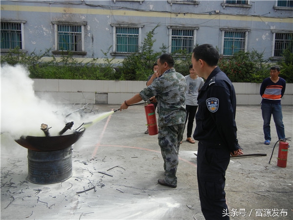 多措并举构筑消防安全防火墙,筑牢安全防火墙开展消防演练