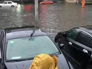 陕西暴雨高速封闭最新通知,暴雨红色预警高速公路封闭