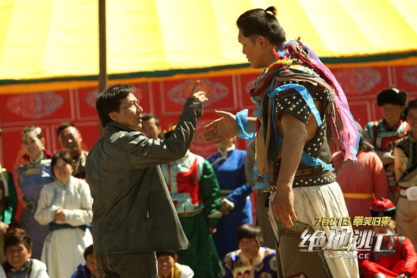 《绝地逃亡》成龙大哥为你指点，国内暑期出游好去处