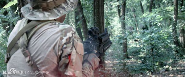 战争电影中的经典枪械,电影战狼中的一些枪械