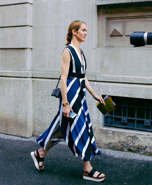 刘雯百丽同款凉鞋,刘雯凉鞋推荐