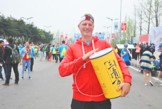 这家社交饮料是如何4天吸粉10万的？